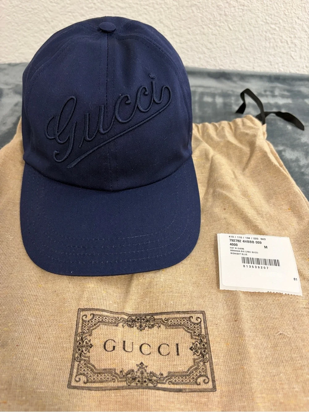Brand New Gucci Baseball Hat with Embroidery in Navy Blue Size M (58 cm)